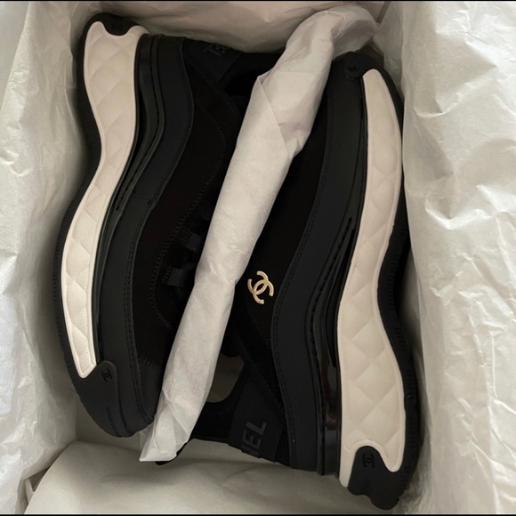 CC sneakers size 3.75 in black. - Picture 4 of 5